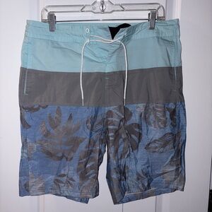 Men’s Burnside Blue and Gray Leaf Print Board Shorts Size: 32